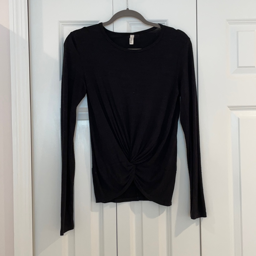 Black Elan long sleeve top!